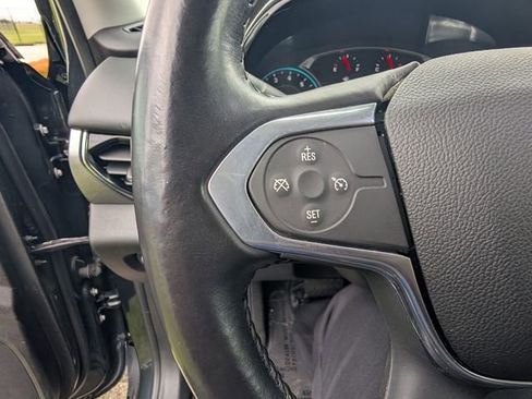 Used 2021 Chevrolet Traverse LT FWD image 18