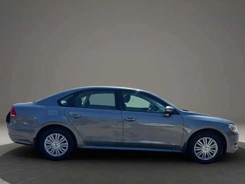 Used 2015 Volkswagen Passat 1.8T S FWD image 6
