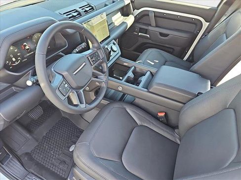 New 2025 Land Rover Defender 110 X-Dynamic SE image 17