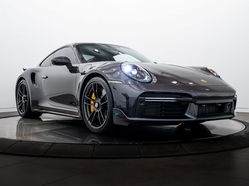 Used 2022 Porsche 911 Turbo S image 9