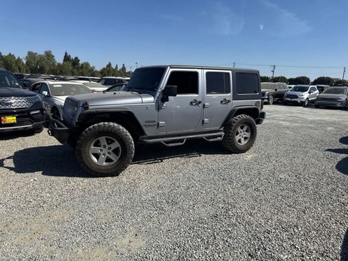Used 2017 Jeep Wrangler Unlimited Sport w/ Quick Order Package 24S AWD/4WD image 8
