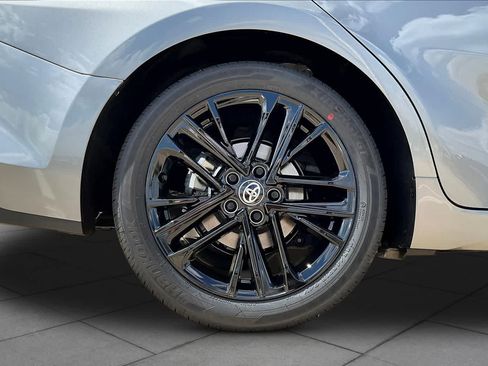 New 2026 Toyota Camry SE w/ Convenience Package FWD image 11