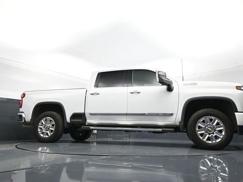Used 2024 Chevrolet Silverado 2500 High Country w/ Z71 Off-Road Package AWD/4WD image 28
