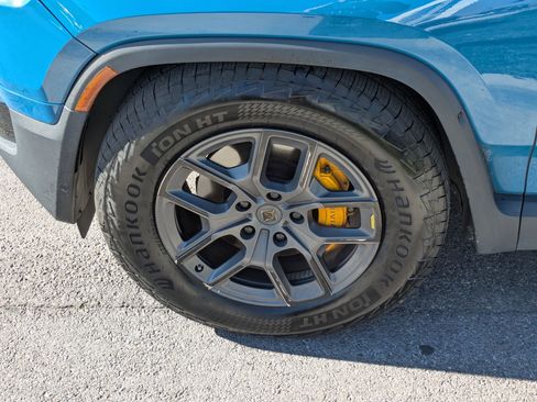 Used 2022 Rivian R1T Adventure AWD/4WD image 13