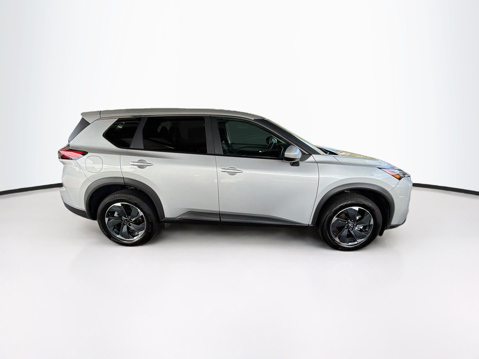Used 2025 Nissan Rogue SV AWD/4WD image 10
