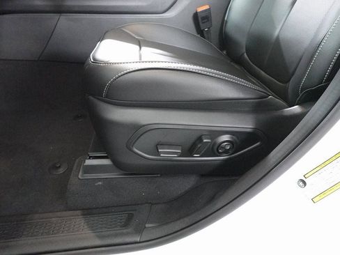 New 2025 Jeep Grand Cherokee L Limited w/ Luxury Tech Group II image 10