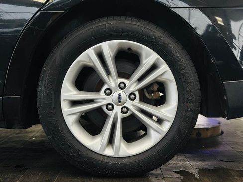 Used 2015 Ford Taurus SEL AWD/4WD image 26