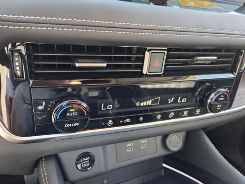 Certified 2024 Nissan Rogue Platinum image 26