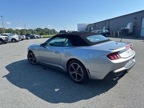 Used 2024 Ford Mustang Premium RWD image 4