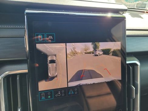 Used 2024 GMC Acadia Elevation image 20