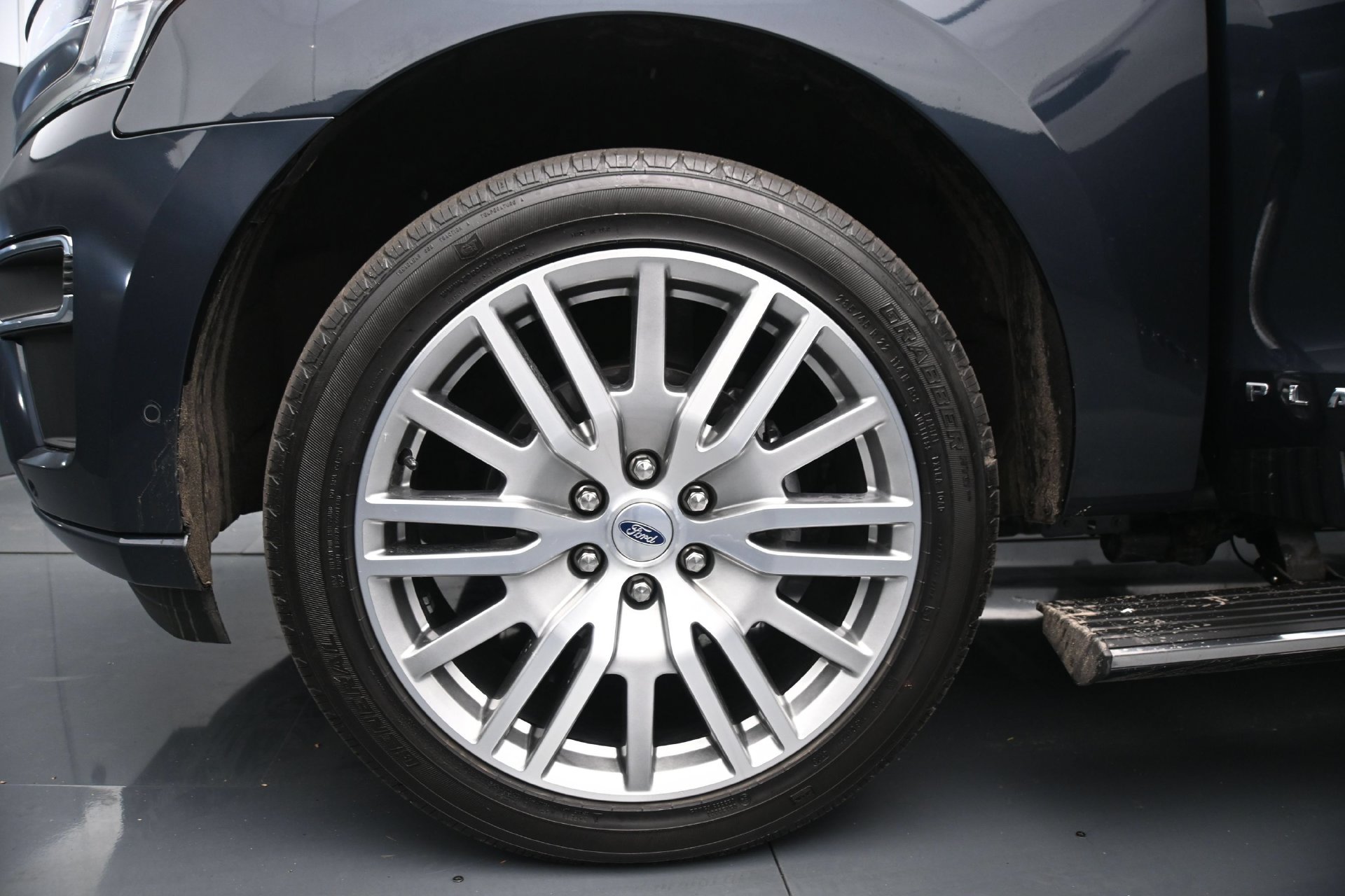Used 2024 Ford Expedition Max Platinum AWD/4WD image 29