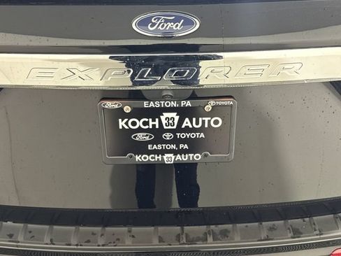 Used 2024 Ford Explorer XLT w/ Class IV Trailer Tow Package AWD/4WD image 24
