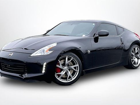 Used 2014 Nissan 370Z Touring w/ Sport Package image 3