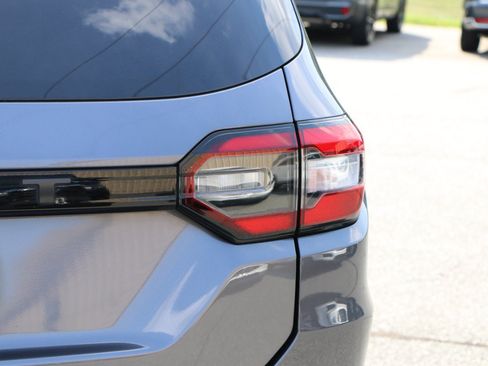 Used 2025 Honda Pilot Black Edition image 7