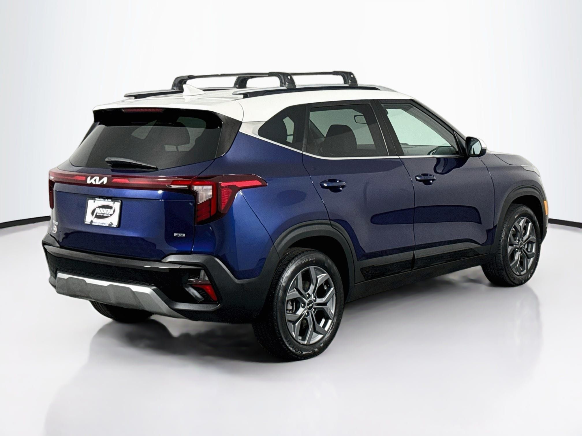 Used 2024 Kia Seltos S AWD/4WD image 15