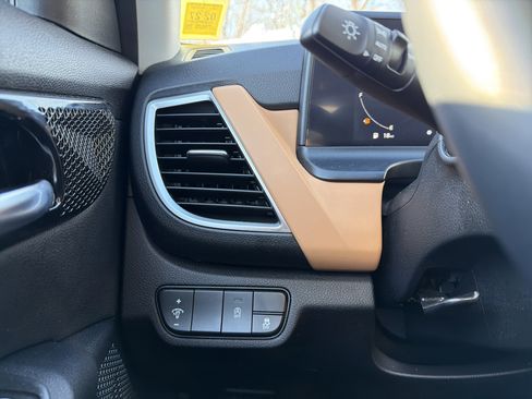 Used 2024 Kia Seltos EX image 25