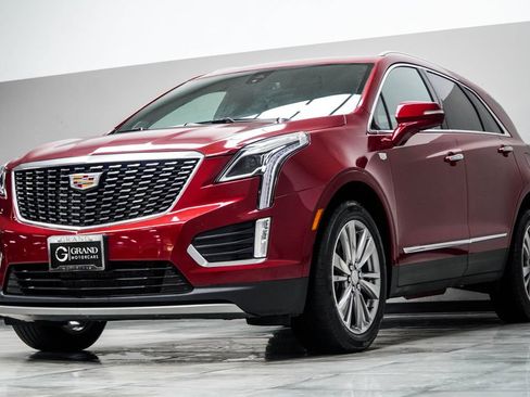 Used 2024 Cadillac XT5 Premium Luxury AWD/4WD image 8