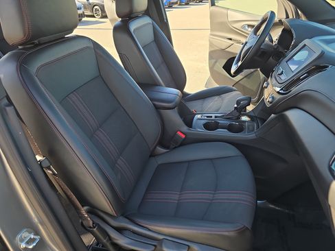 Used 2023 Chevrolet Equinox RS image 10