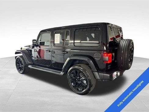 Used 2023 Jeep Wrangler Unlimited Sahara w/ Cold Weather Group AWD/4WD image 7