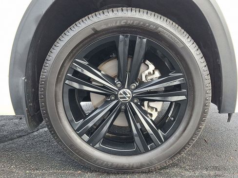 Used 2022 Volkswagen Atlas SEL R-Line image 8