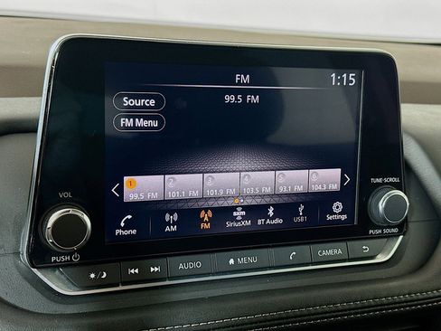 Used 2023 Nissan Rogue S image 14