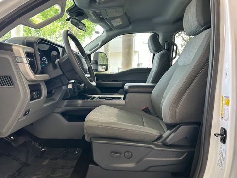 Used 2025 Ford F350 XLT w/ FX4 Off-Road Package AWD/4WD image 5