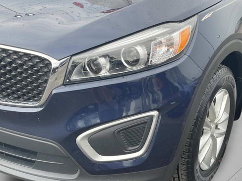 Used 2017 Kia Sorento FWD image 36