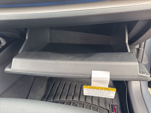 Used 2024 Toyota Prius Limited image 13