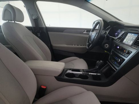 Used 2016 Hyundai Sonata SE FWD image 21