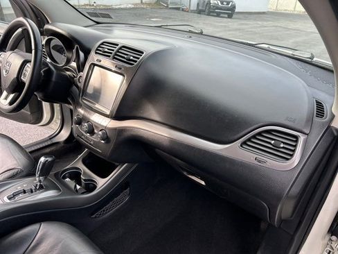 Used 2017 Dodge Journey Crossroad w/ Popular Equipment Group image 23