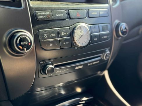 Used 2011 Hyundai Equus Ultimate image 28