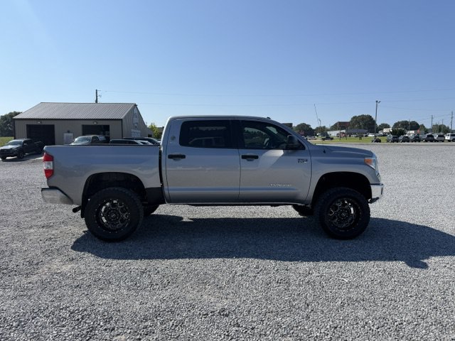 Used 2014 Toyota Tundra SR5 w/ SR5 Upgrade Package AWD/4WD image 5