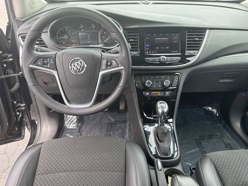 Used 2022 Buick Encore Preferred FWD image 16