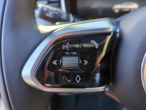 Used 2025 Jaguar F-PACE R-Dynamic S image 11