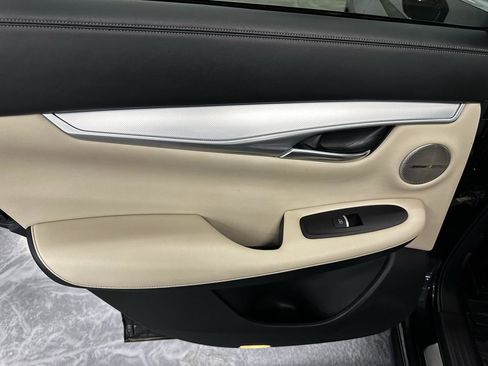 Used 2021 INFINITI QX50 Sensory w/ Cargo Package FWD image 11