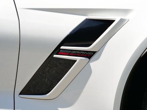 Used 2019 Chevrolet Corvette Grand Sport RWD image 36