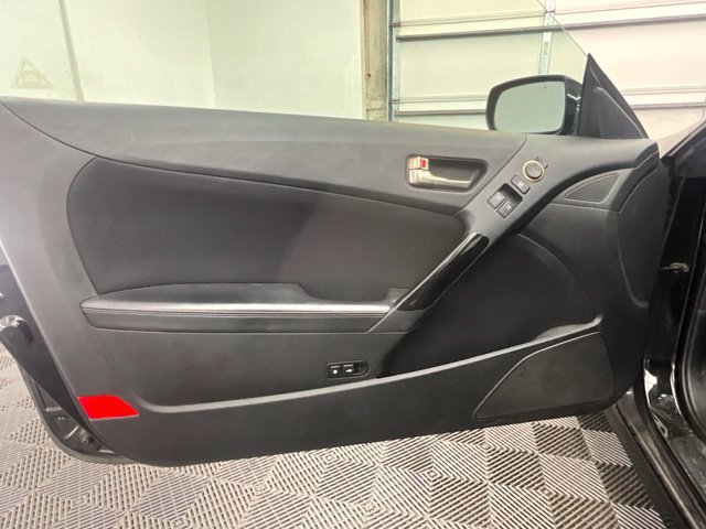 Used 2015 Hyundai Genesis 3.8 RWD image 12