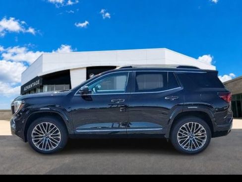 New 2027 GMC Terrain Denali w/ LPO, Black Badging Package AWD/4WD image 9