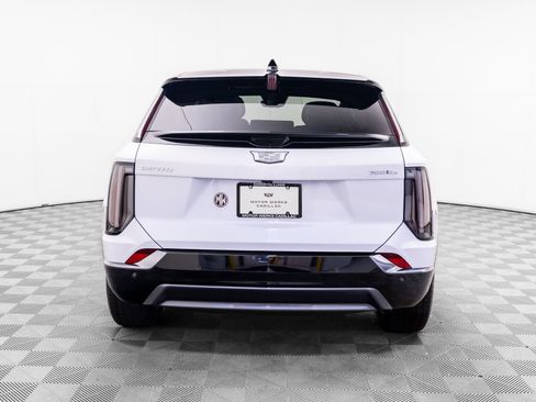 New 2026 Cadillac Optiq Sport 1 w/ LPO, Floor Liner Package AWD/4WD image 4