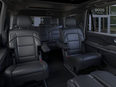 New 2025 Lincoln Navigator Reserve w/ Jet Appearance Package image 11