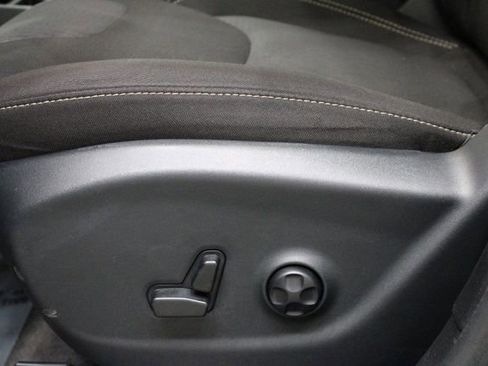 Used 2017 Jeep Cherokee Latitude w/ Comfort/Convenience Group image 15