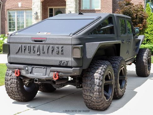 Used 2025 Jeep Gladiator Sport AWD/4WD image 8