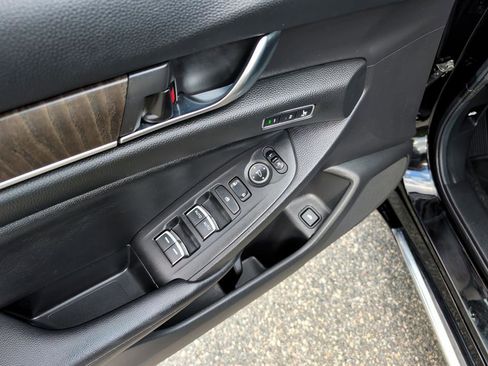 Used 2021 Honda Accord EX-L image 17