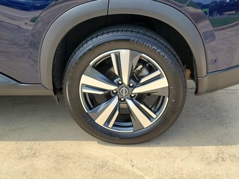 Used 2026 Nissan Rogue SL FWD image 12