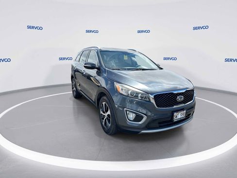 Used 2016 Kia Sorento EX w/ EX Premium Package FWD image 2