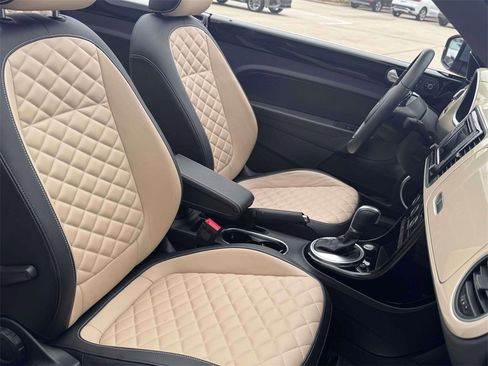 Used 2019 Volkswagen Beetle 2.0T Final Edition SEL image 10