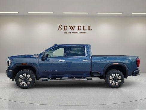 New 2026 GMC Sierra 2500 Denali w/ Denali Reserve Package image 2