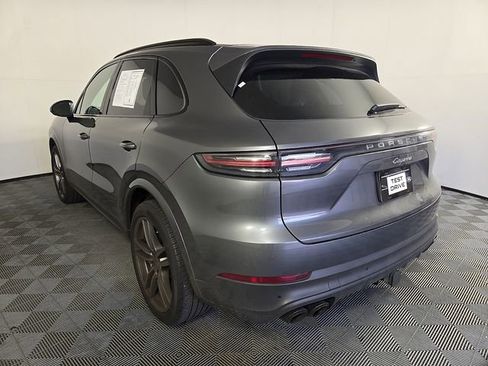 Used 2023 Porsche Cayenne AWD/4WD image 7