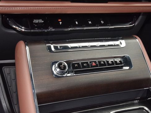 New 2026 Lincoln Aviator Reserve w/ Jet Appearance Package RWD image 30