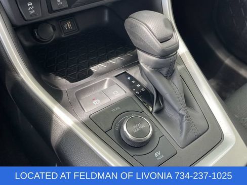 Used 2025 Toyota RAV4 XLE w/ Convenience Package AWD/4WD image 15